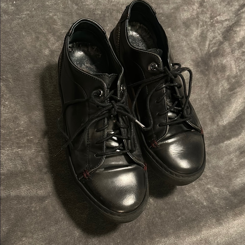 Ted Baker London Black Sneakers Sleek Design